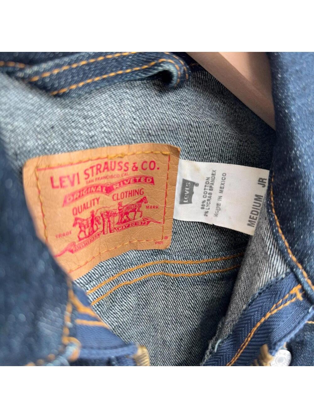 Vintage 90's LEVI'S Blue Denim Full Zip Cropped Jean Jacket Women's Medium Jr - Picture 5 of 7